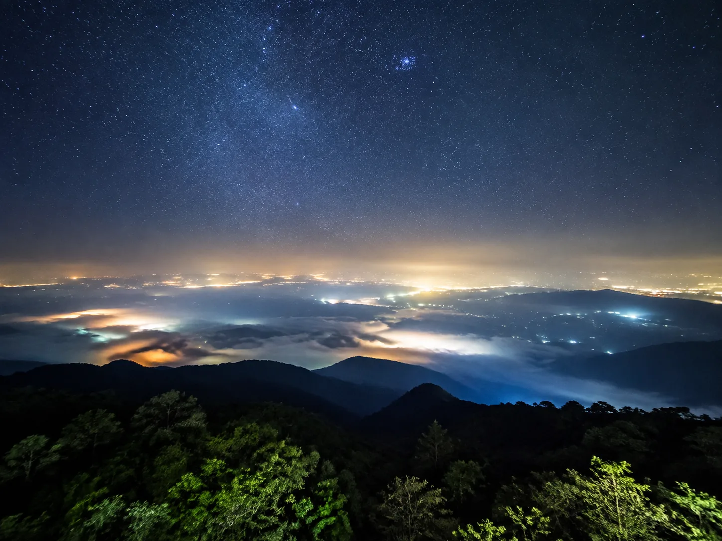 嘉義縣夜景推薦｜阿里山星空、太平雲梯與東石夕陽指南主題示意圖（Rosemama-san 原創）