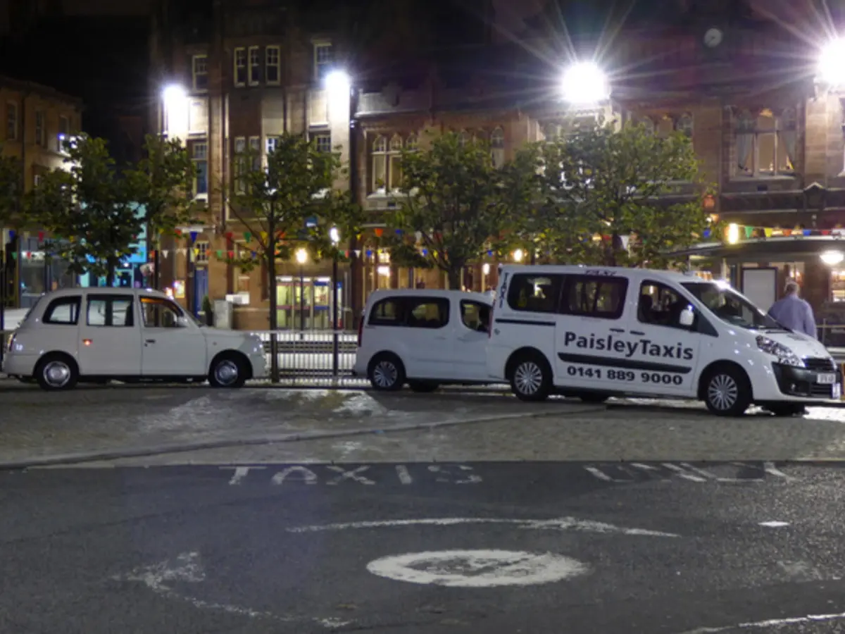 County Square taxi rank at night - geograph.org.uk - 5114299.jpg|Thomas Nugent