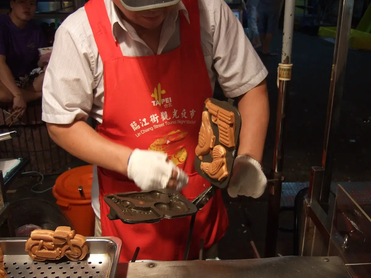台中版｜台灣夜市怎麼逛？交通、動線、飲食與回程安排指南封面